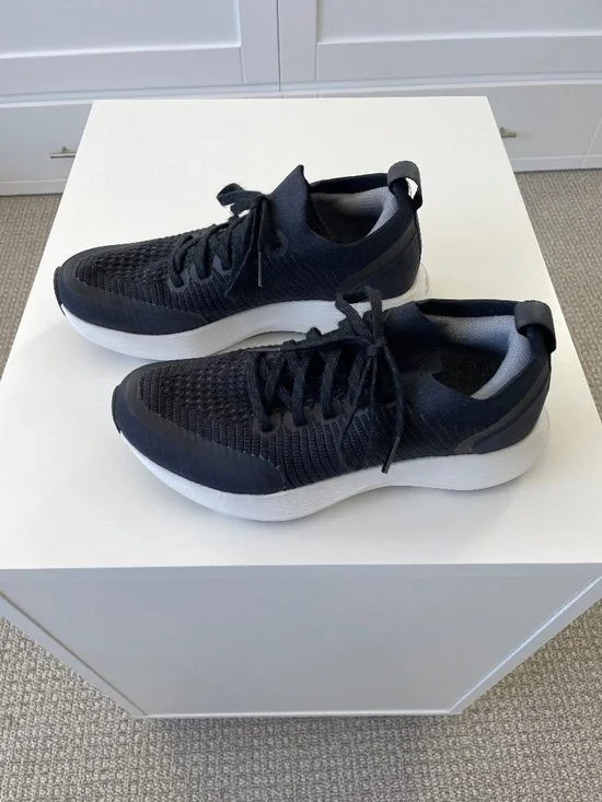 Allbirds Strider Natural Black 6.5 Medium Like new condition - Picture 2 of 6